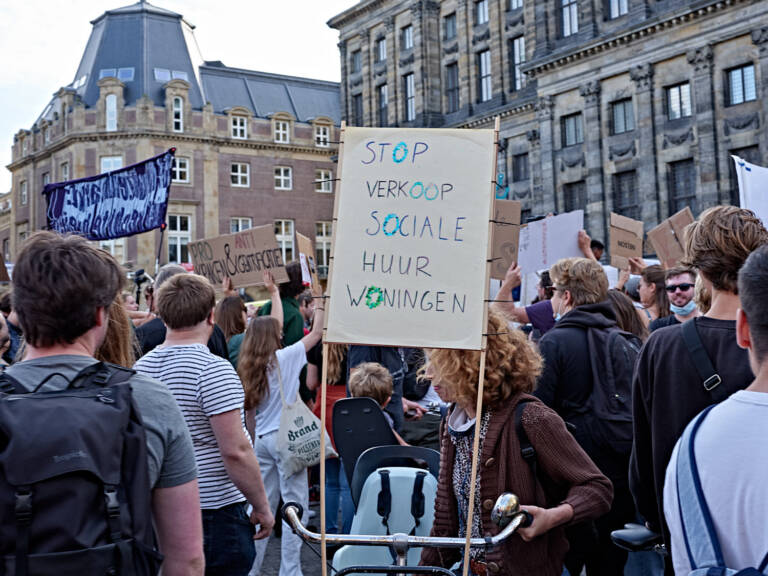Impressie van het woonprotest op 12 september 2012 in Amsterdam