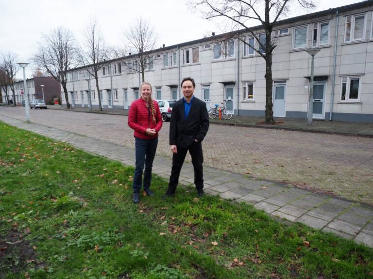 Nienke en JAsper in hun wijk Frankendael